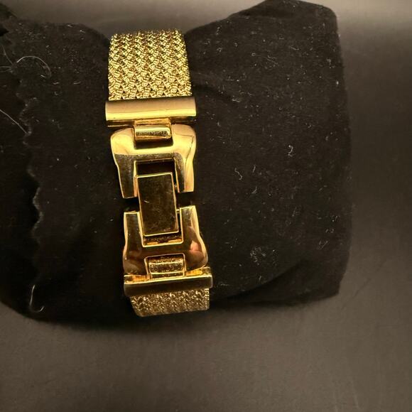 Vintage Peck & Peck Quartz Wristwatch Watch Timepiece Square Mesh Gold Tone main image 5